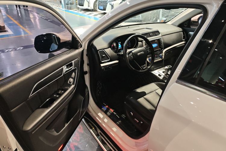 哈弗H6 Coupe 2017款 蓝标 2.0T 自动两驱精英型中控内饰20