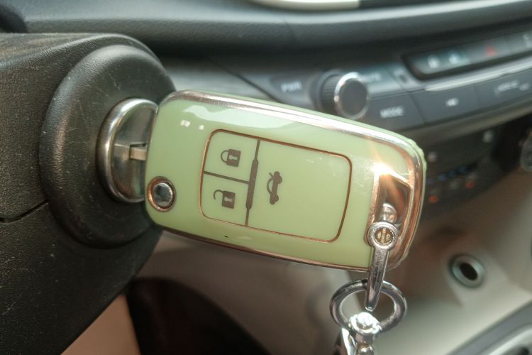 别克 英朗 2018款 15T 双离合进取型 国V中控内饰7001