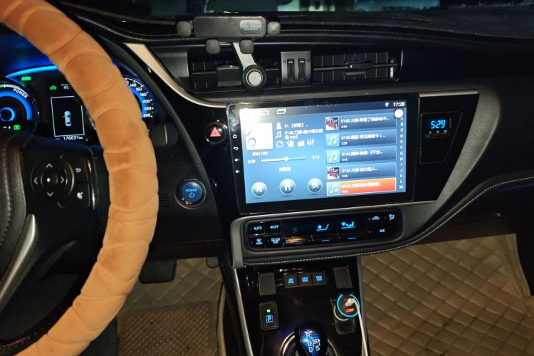 丰田 卡罗拉 2016款 双擎 1.8L E-CVT精英版中控内饰16