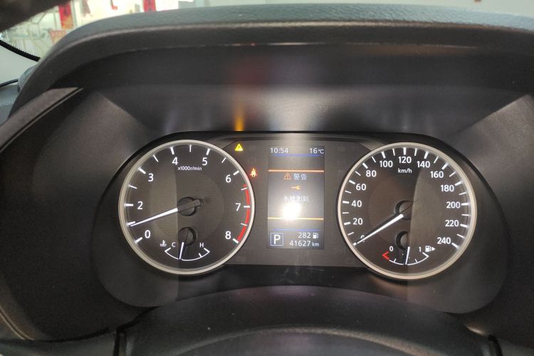 日产 轩逸 2022款 1.6L XL CVT悦享版中控内饰14