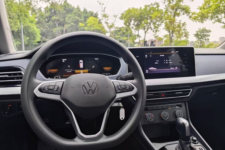 大众 朗逸 2023款 1.5L 自动得逸版中控内饰13