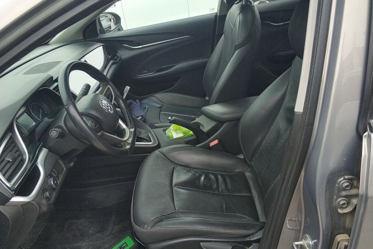 别克 英朗 2018款 18T 自动精英型中控内饰19