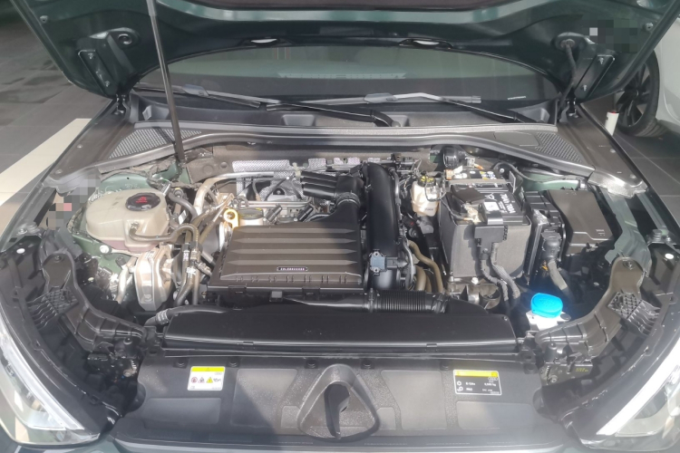 奥迪A3 2024款 A3L Limousine 35 TFSI 时尚运动型机舱底盘24