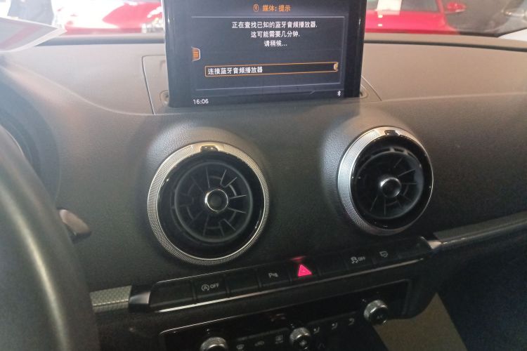 奥迪A3 2019款 Sportback 35 TFSI 风尚型 国V中控内饰16