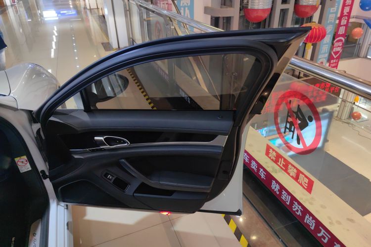 保时捷 2014款 Panamera 4 3.0T中控内饰42