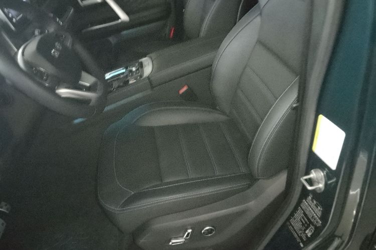 北京BJ40 2023款 2.0T 自动四驱城市猎人版侠客型局部细节19