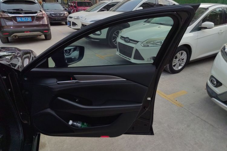 马自达 阿特兹 2020款 2.5L 蓝天运动版中控内饰7005