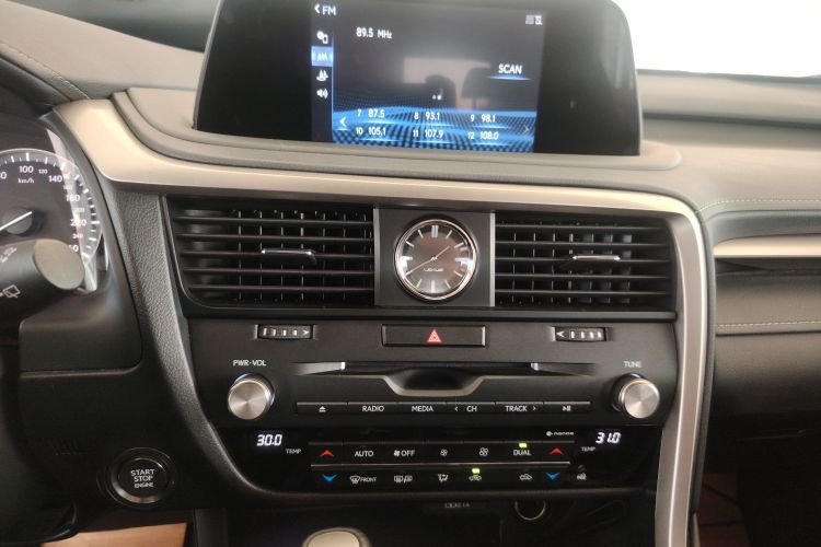 雷克萨斯RX 2020款 改款 300 两驱精英版中控内饰16