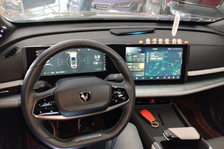 长安UNI-T 2023款 第二代 1.5T 尊贵型中控内饰12