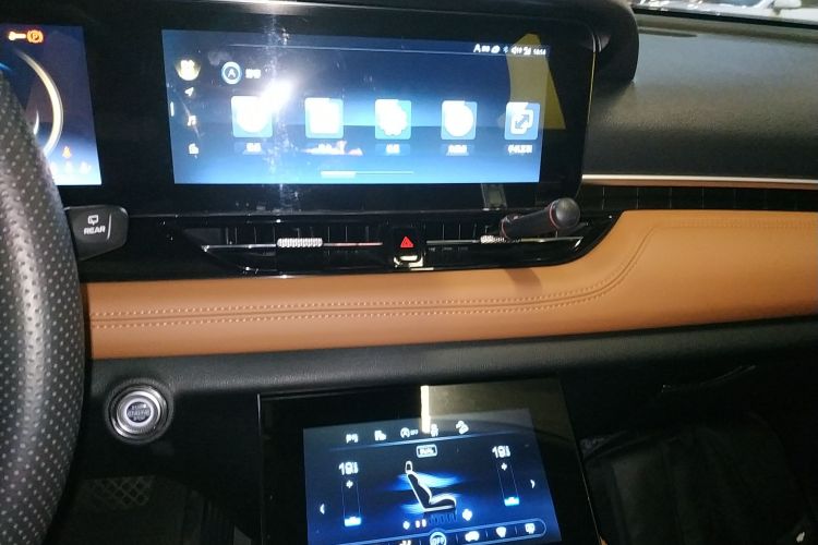 奔腾T99 2022款 20TD 自动运动尊享型特装版局部细节16