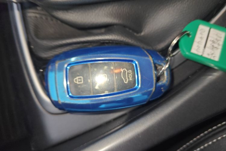 现代 菲斯塔 2019款 240TGDi 运动版 国V中控内饰7001