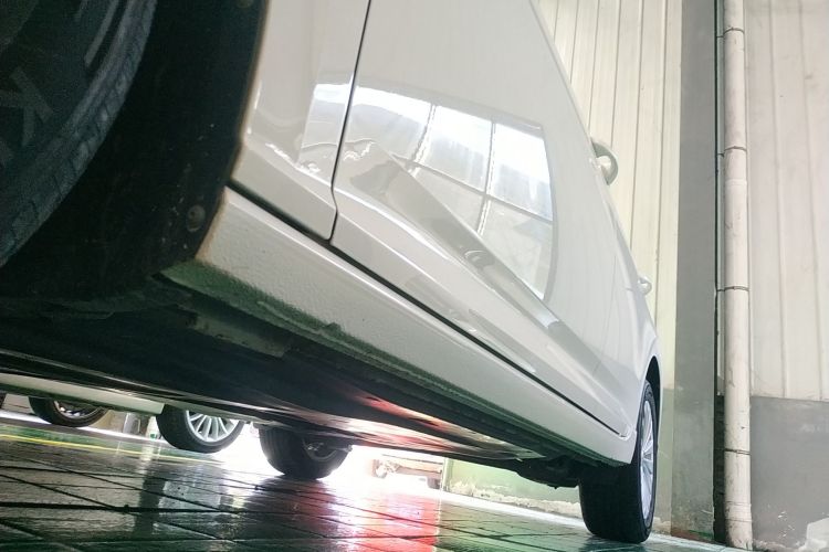 大众 朗逸 2019款 280TSI DSG舒适版 国VI机舱底盘30