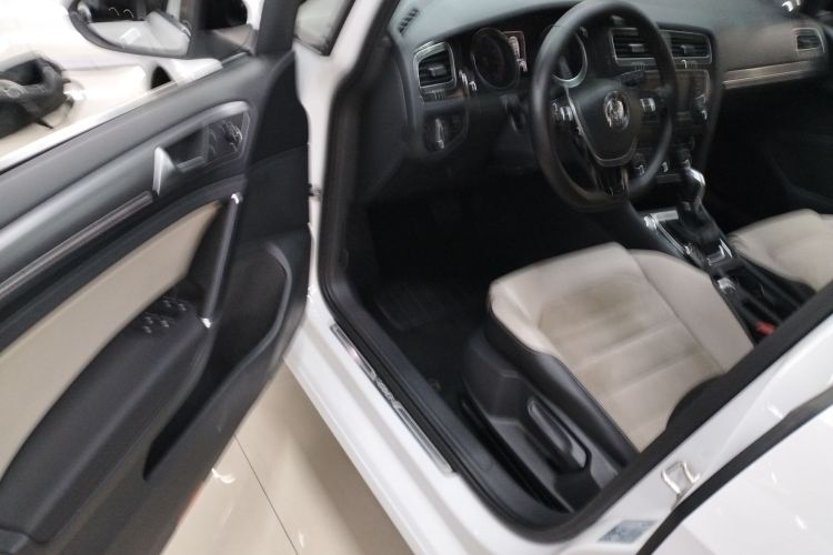 大众 高尔夫 2017款 230TSI 自动豪华百万辆纪念版中控内饰20