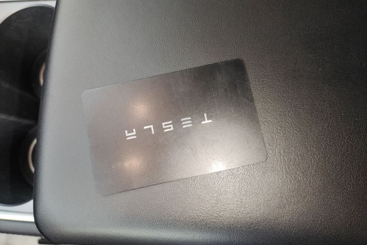 特斯拉 Model 3 2022款 后轮驱动版中控内饰11