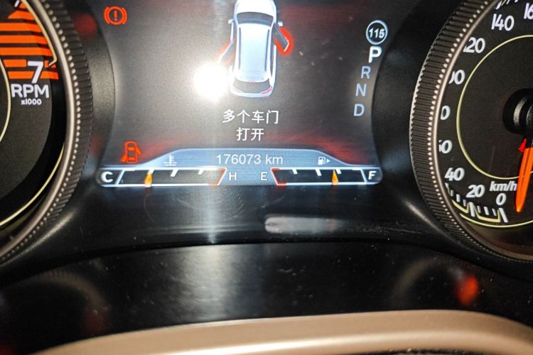 Jeep 自由光 2016款 2.0L 优越版中控内饰15