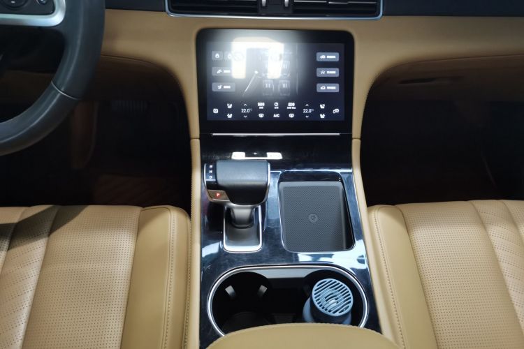 理想汽车 理想ONE 2020款 增程6座版中控内饰18