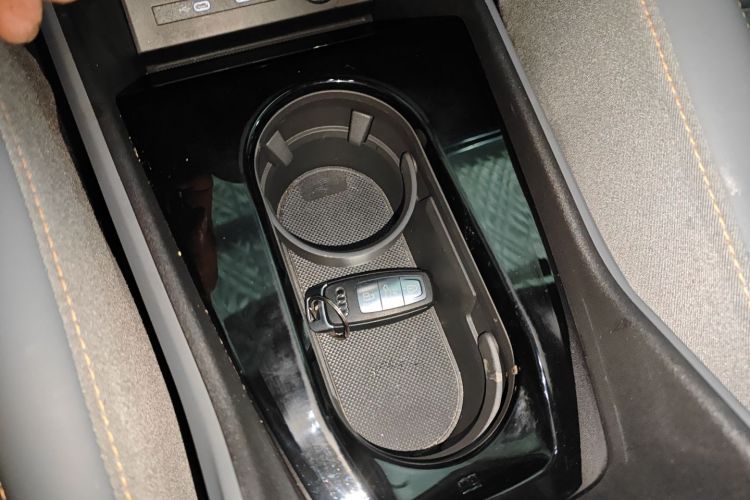 奥迪Q4 e-tron 2024款 40 e-tron 创行版中控内饰7001