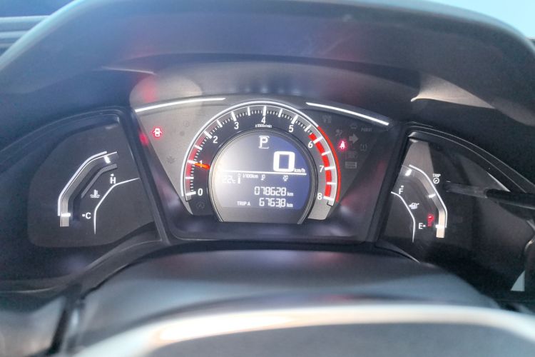 本田 思域 2016款 180TURBO CVT舒适版中控内饰14