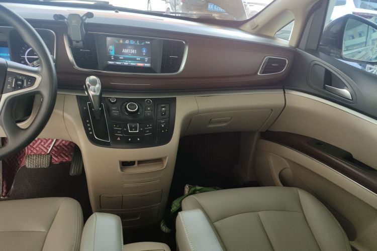 别克GL8 2017款 25S 舒适型 国V局部细节16