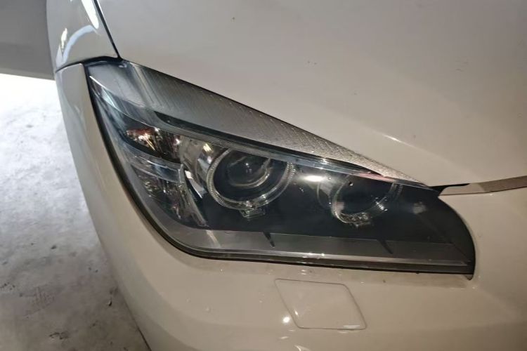 宝马X1 2014款 xDrive20i 运动设计套装车身外观6006