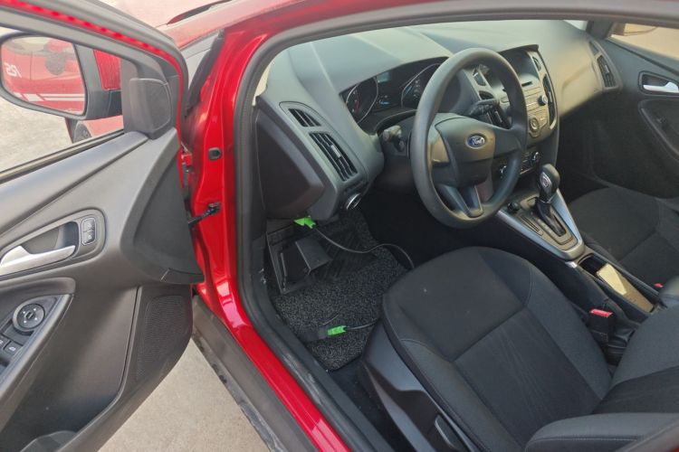 福特 福克斯 2015款 两厢 1.6L 自动舒适型中控内饰7003