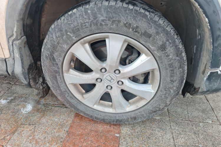 本田CR-V 2012款 2.0L 两驱都市版车身外观10