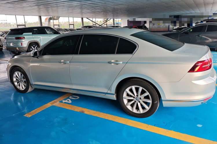 大众 迈腾 2019款 330TSI DSG 领先型 国VI车身外观4