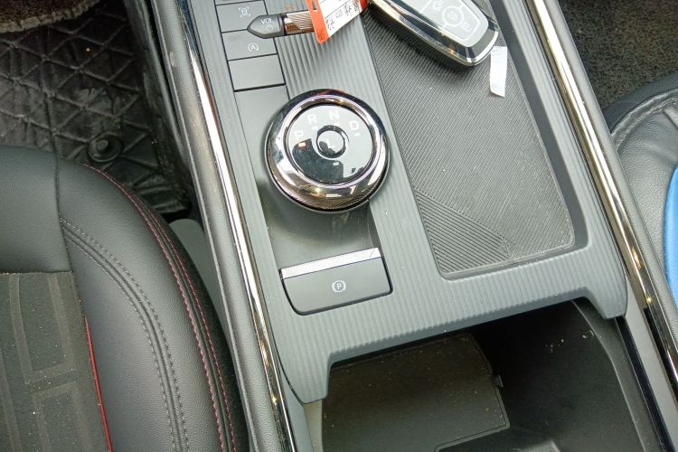 福特 蒙迪欧 2022款 EcoBoost 245 豪华型中控内饰18