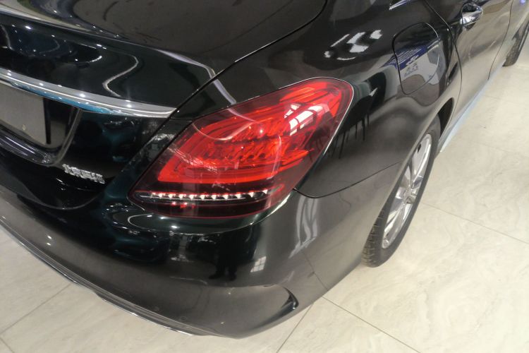 奔驰C级 2021款 C 200 L 时尚型运动版车身外观9