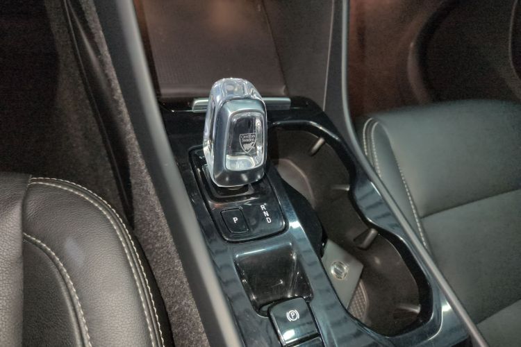 沃尔沃XC40 2020款 T4 四驱智远豪华版局部细节18