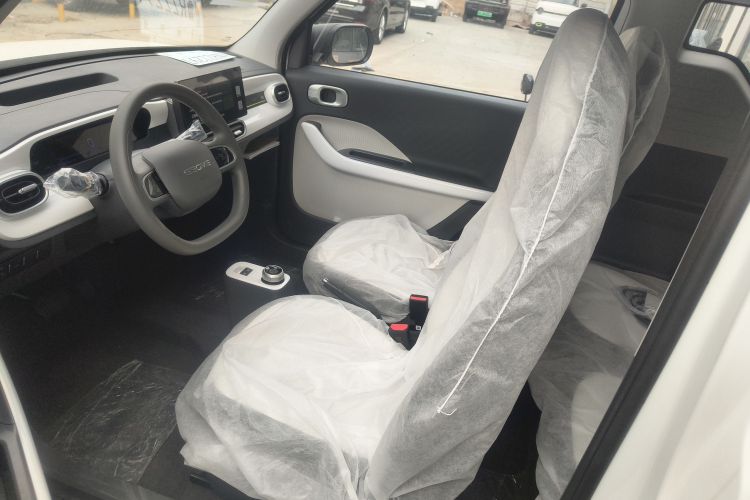 吉利银河 熊猫 2025款 210km 元气熊中控内饰19