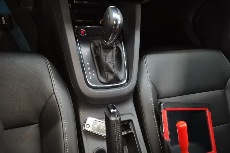 大众 速腾 2017款 1.6L 自动舒适型中控内饰18