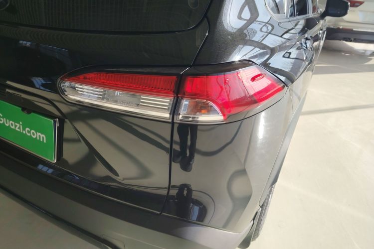 丰田 卡罗拉锐放 2023款 2.0L 先锋版车身外观6006