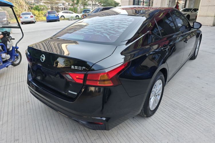 日产 天籁 2019款 2.0L XL 舒适版车身外观7