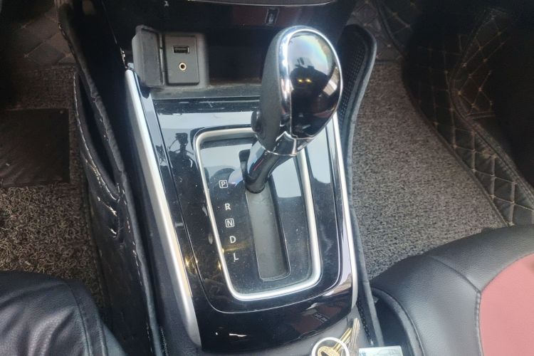 日产 轩逸 2016款 1.6XL  CVT尊享版中控内饰18