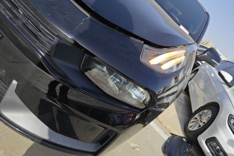 领克03 2019款 2.0TD 自动劲Pro版局部细节36