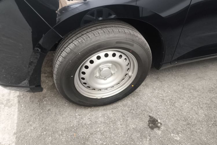 五菱汽车 五菱征程 2021款 1.5T 手动舒适型车身外观6007