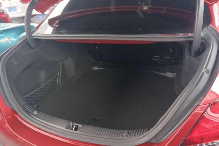 奔驰C级 2020款 C 260 L 运动版机舱底盘23