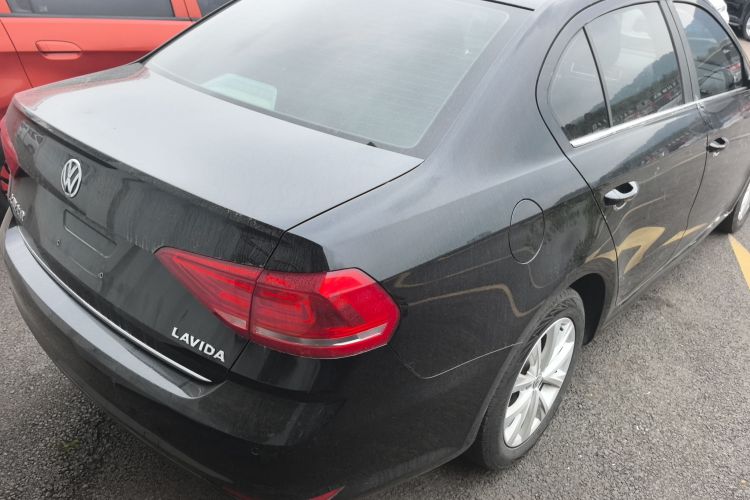 大众 朗逸 2015款 1.6L 手动舒适版车身外观7