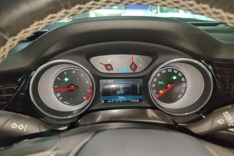 别克 君威 2017款 20T 精英型中控内饰14