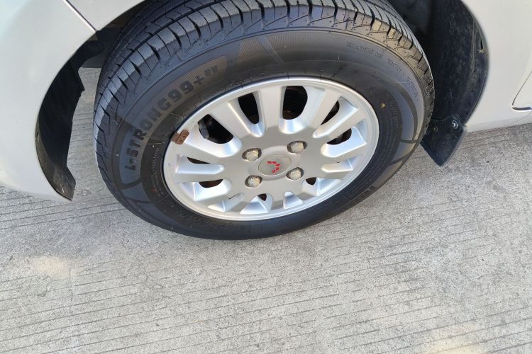 五菱汽车 五菱荣光V 2016款 1.5L标准型车身外观6007