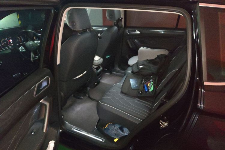 大众 途观L 2024款 330TSI 自动两驱R-Line越享版中控内饰7004