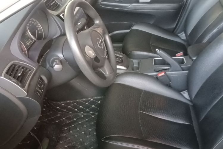 日产 轩逸 2022款 经典 1.6XE CVT舒适版中控内饰19