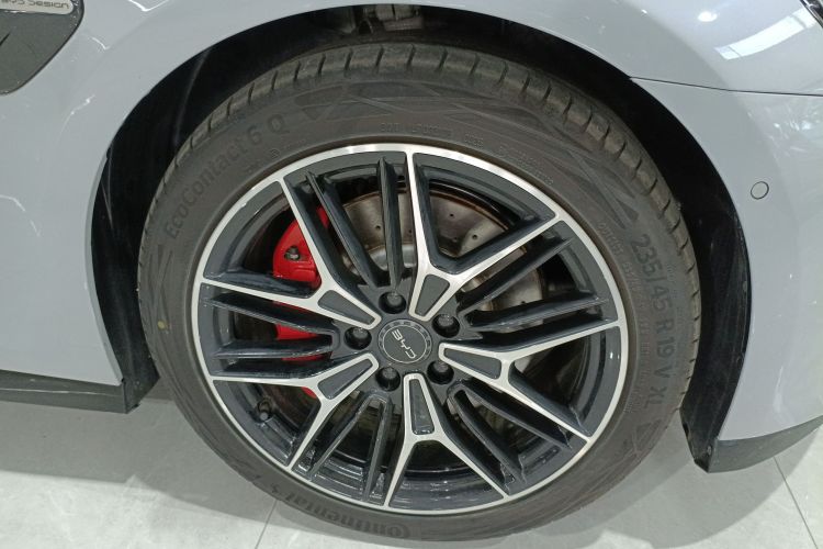 比亚迪 海豹 2025款 改款 600四驱智驾版车身外观6007