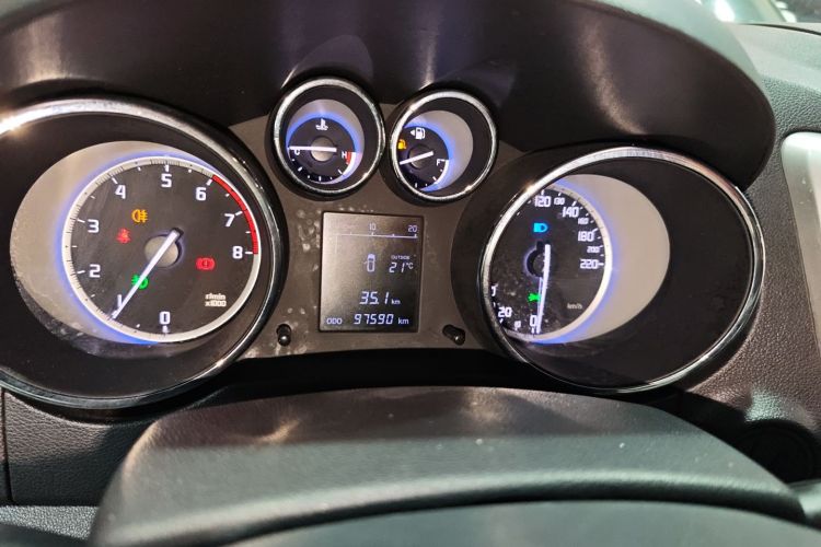 长安CS35 2016款 1.6L 手动豪华型 国V中控内饰14