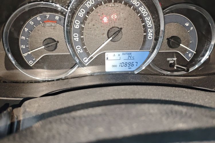 丰田 卡罗拉 2014款 1.6L 手动GL中控内饰15