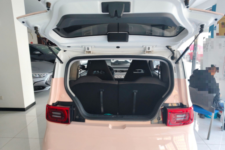 五菱汽车 宏光MINIEV 2021款 马卡龙臻享款 三元锂机舱底盘23