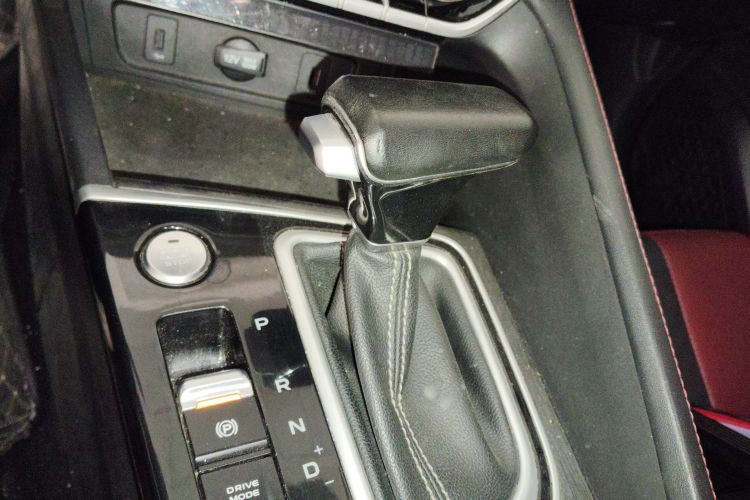 长安 逸动 2021款 PLUS 蓝鲸NE 1.4T GDI DCT尊贵型中控内饰18