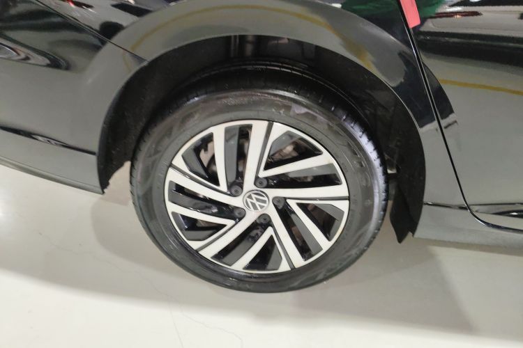 大众 朗逸 2023款 1.5L 自动星空五百万版车身外观6008