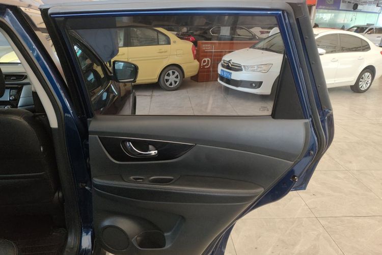 日产 奇骏 2017款 2.0L CVT舒适版 2WD中控内饰45